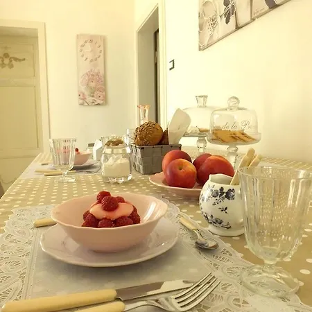With 4 Bedrooms In With Wifi 8 Km From The Beach Lägenhet Ravenna